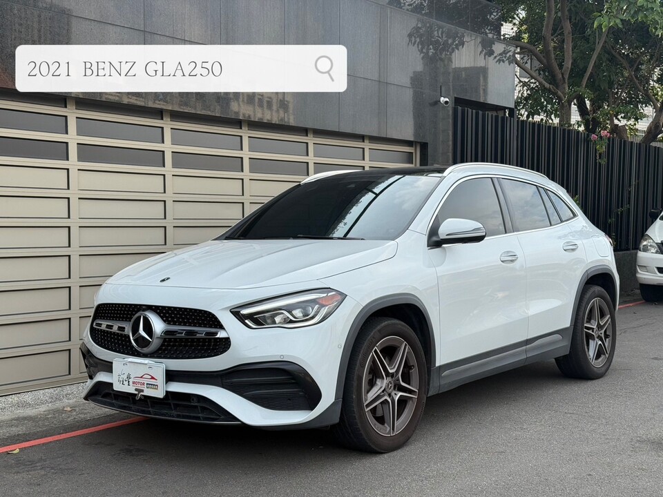 2021 BENZ GLA250